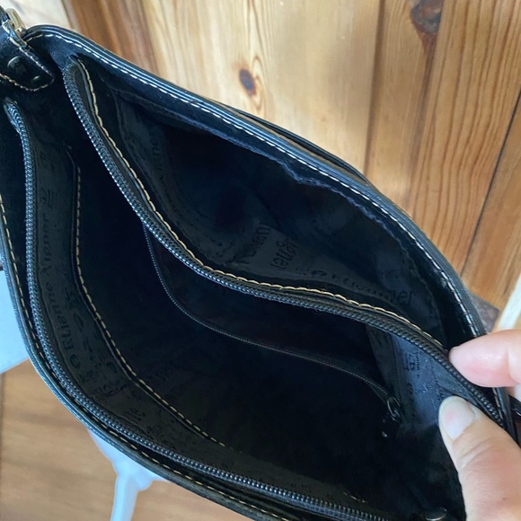 Etienne Aigner Bag - Picture 5 of 8